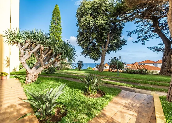 Sea Garden By Homie Caniço